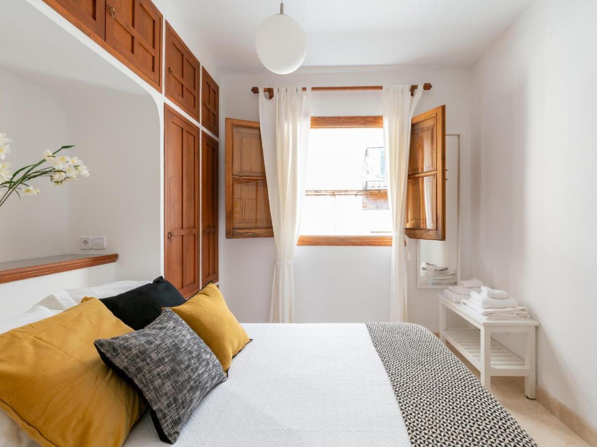 Vr Excelente Ubicacion Luminoso Apt Para Parejas Sevilla Buitenkant foto