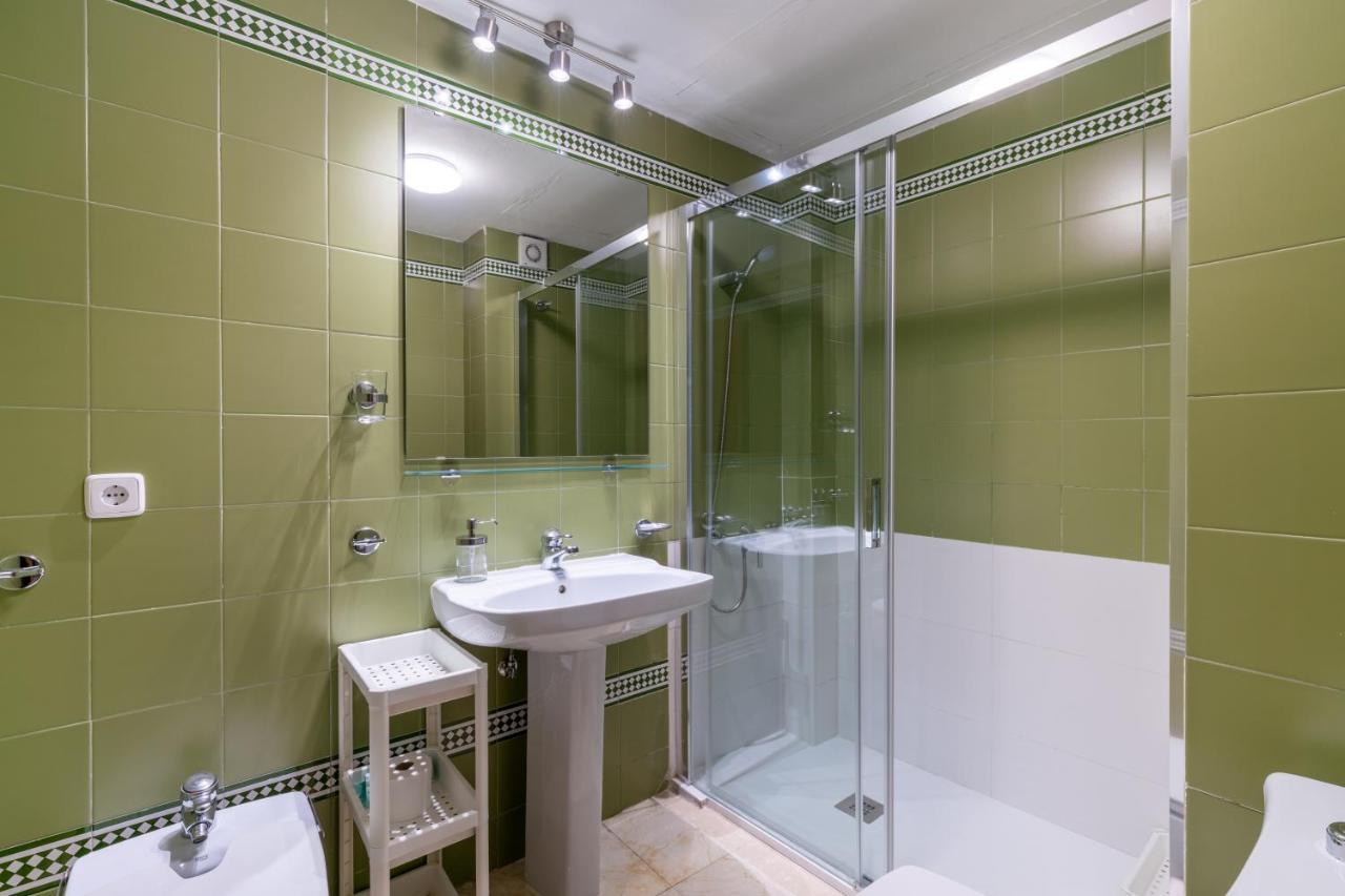 Vr Excelente Ubicacion Luminoso Apt Para Parejas Sevilla Buitenkant foto